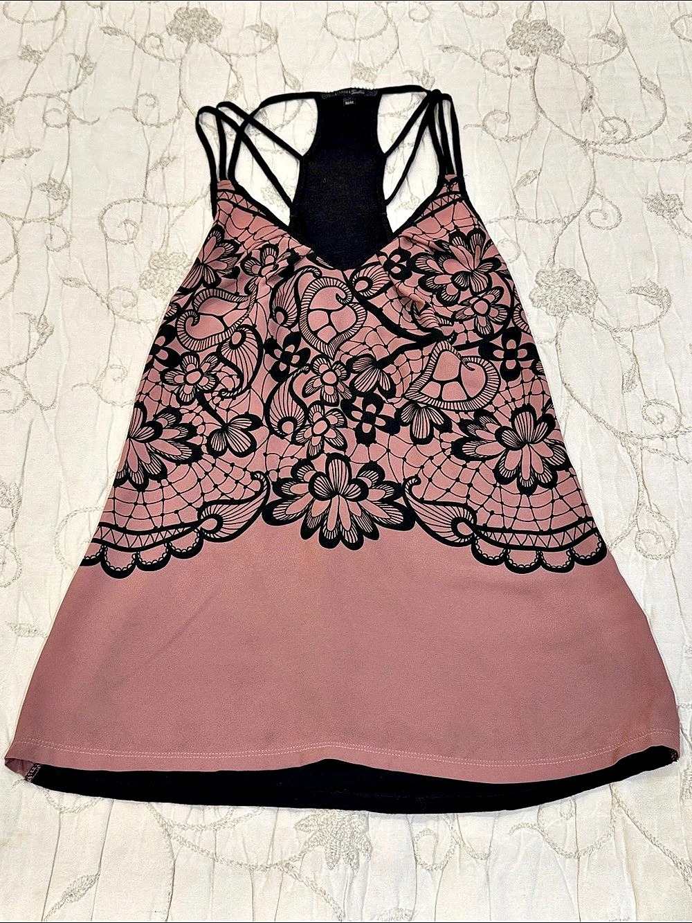 Sloane & Sadie Floral Racerback Tank top in Dusty rose / Pink & Black Size Mediu